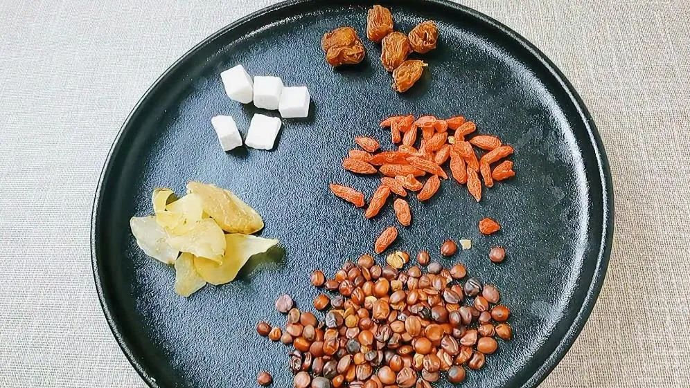 安神助眠每天几颗莲子,莲子有安神助眠的作用吗