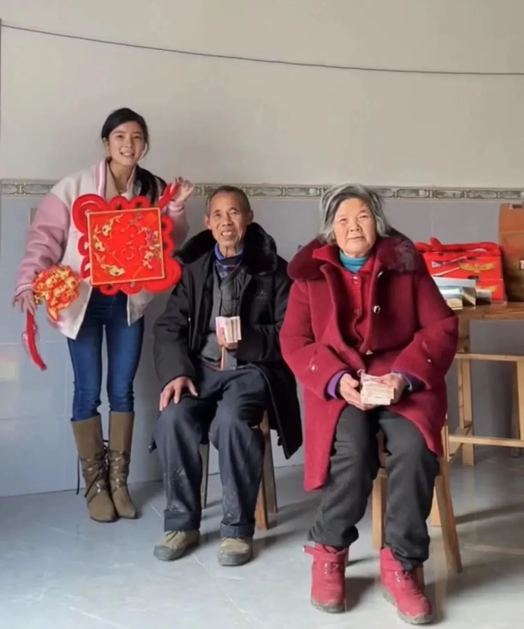 农村00后女孩为何被迫长大,农村00后女孩现状如何