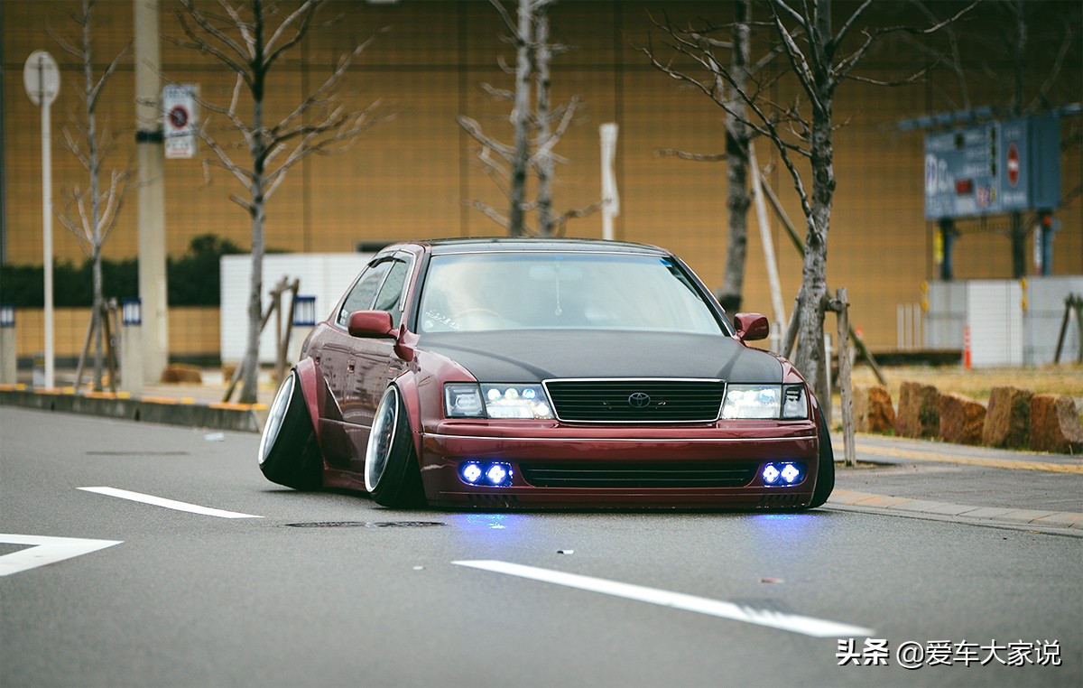 为什么有的汽车轮子是斜着的,汽车轮子改变