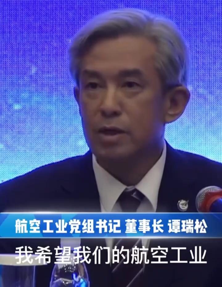 国足0比2日本表情包,国足怎么才能进世界杯表情包