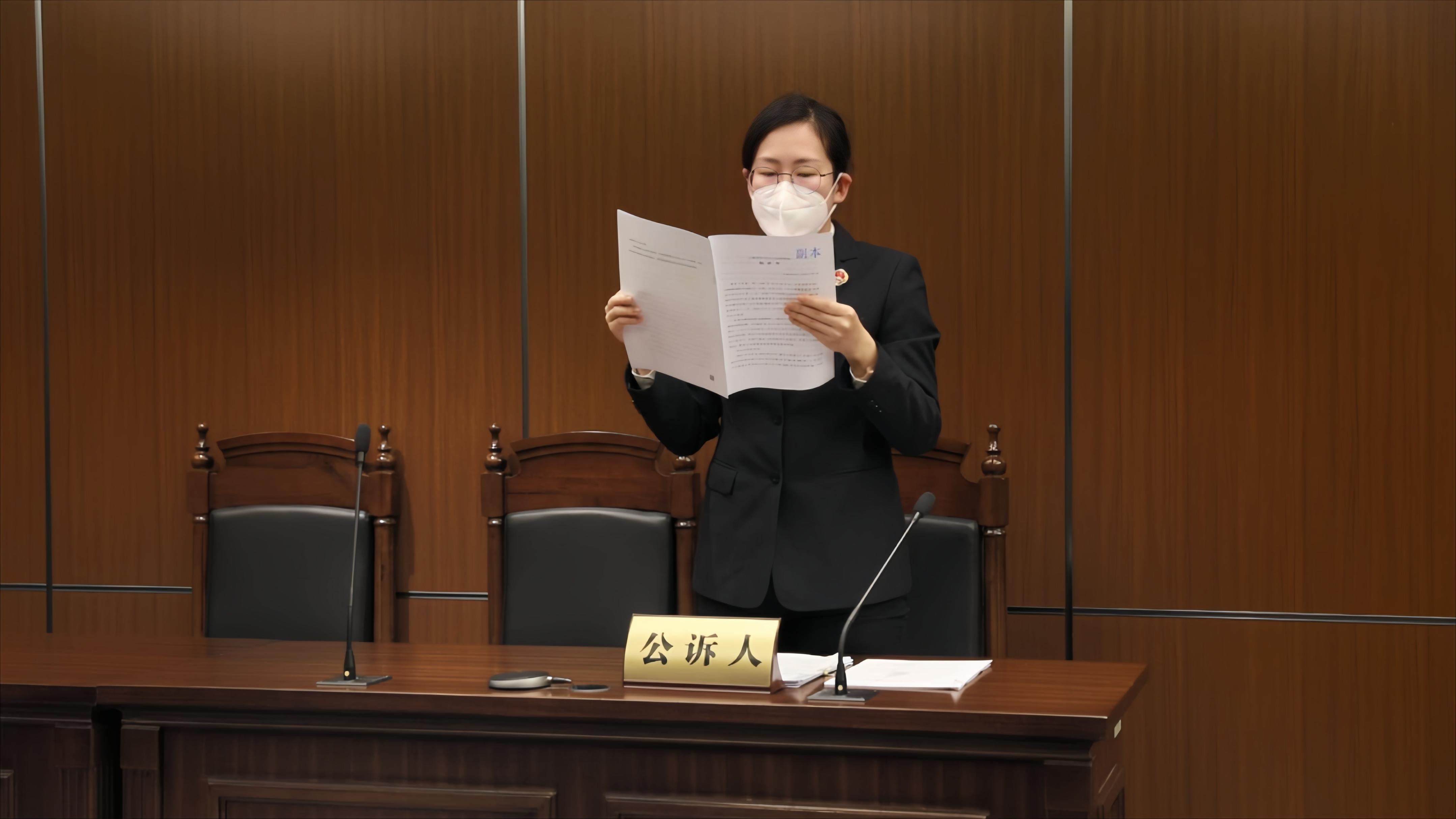 玲娜贝儿直播间卖货,直播间的玲娜贝儿真的假的