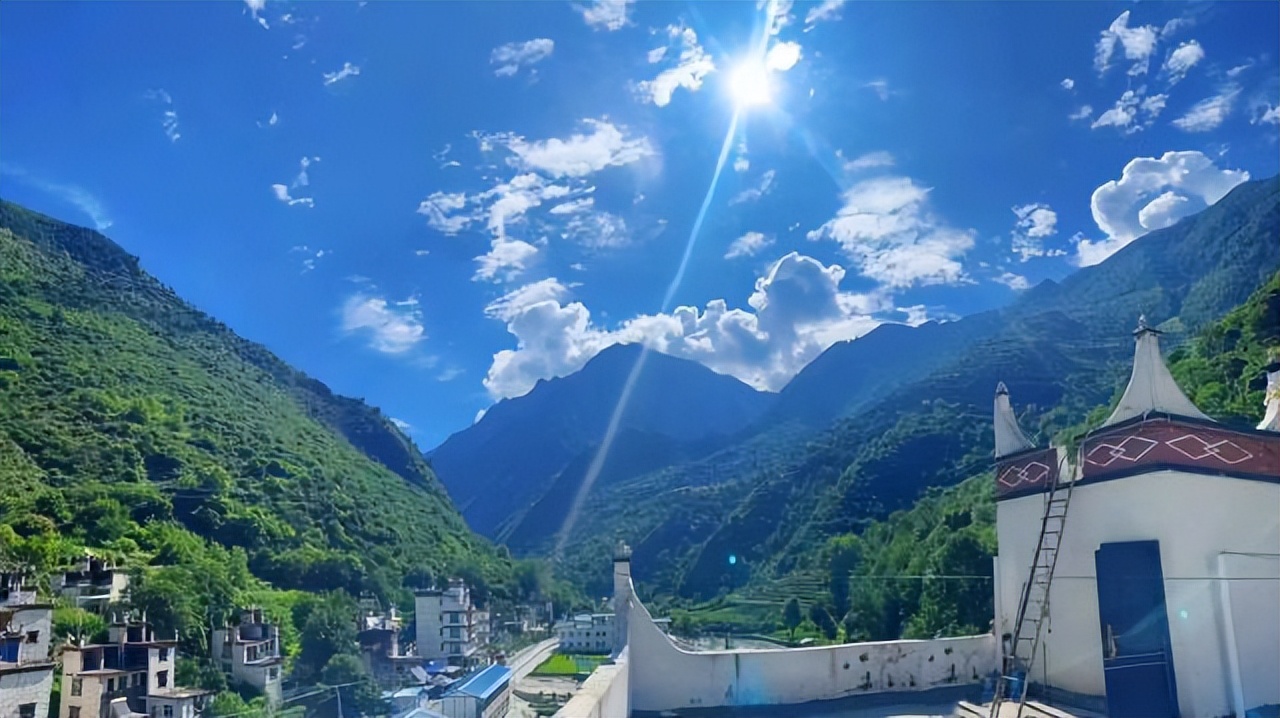 丹巴宜居住宿,丹巴朗克洛若民宿