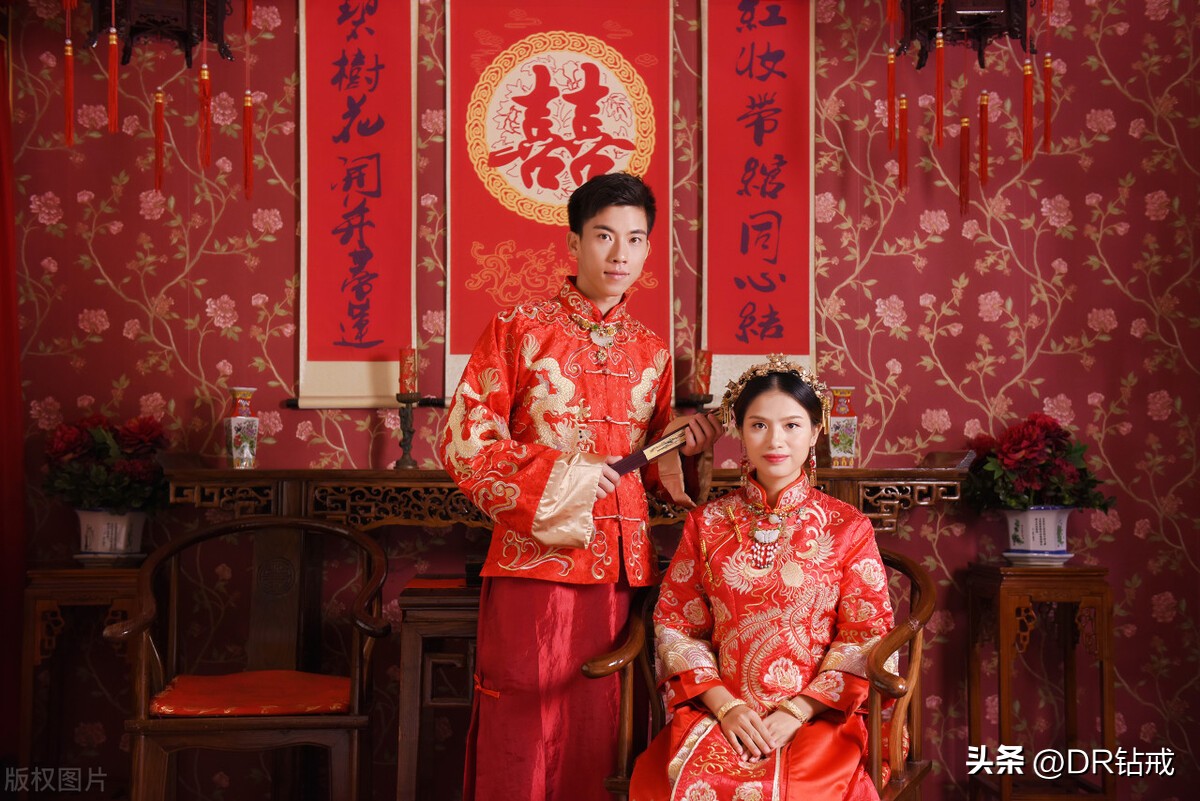 元旦佳节11字新婚对联,元旦结婚大门对联大全