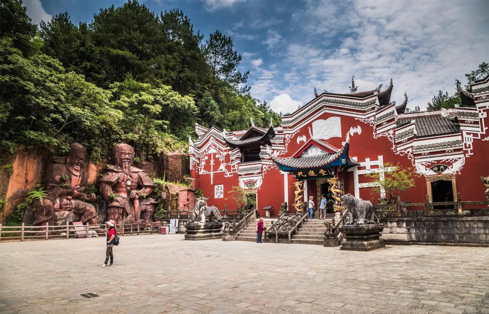 西安到恩施自驾沿途哪些旅游景点,恩施哪个景点不用爬山的路线好走