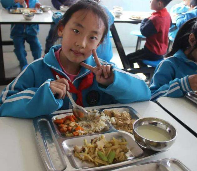 韩国日本中国吃饭的区别,日本学生餐怎么样