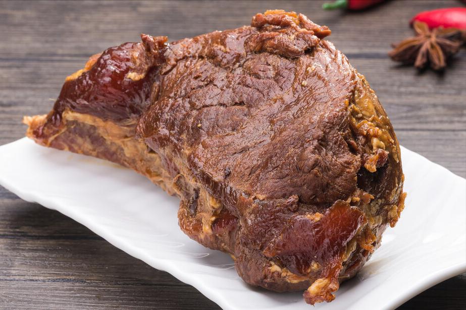 卤牛肉放猕猴桃还是山楂软烂不柴,卤牛肉不能大火