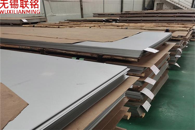 201不锈钢方管多少钱一吨,201不锈钢板材多少钱一平方