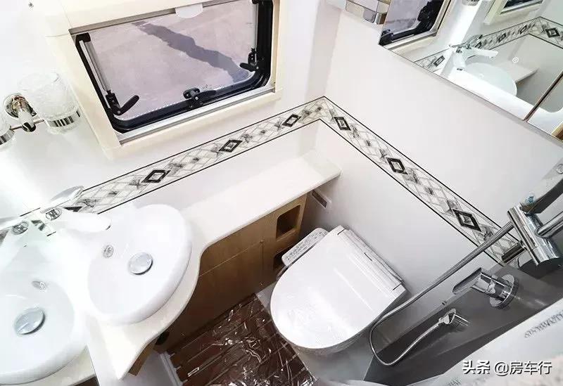 最新款进口顶级依维柯b型房车,依维柯房车推荐10万到20万之间7座