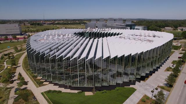 缃楁皬鍒惰嵂涓栫晫绗竴,缃楁皬鍥介檯鍒惰嵂宸ㄥご