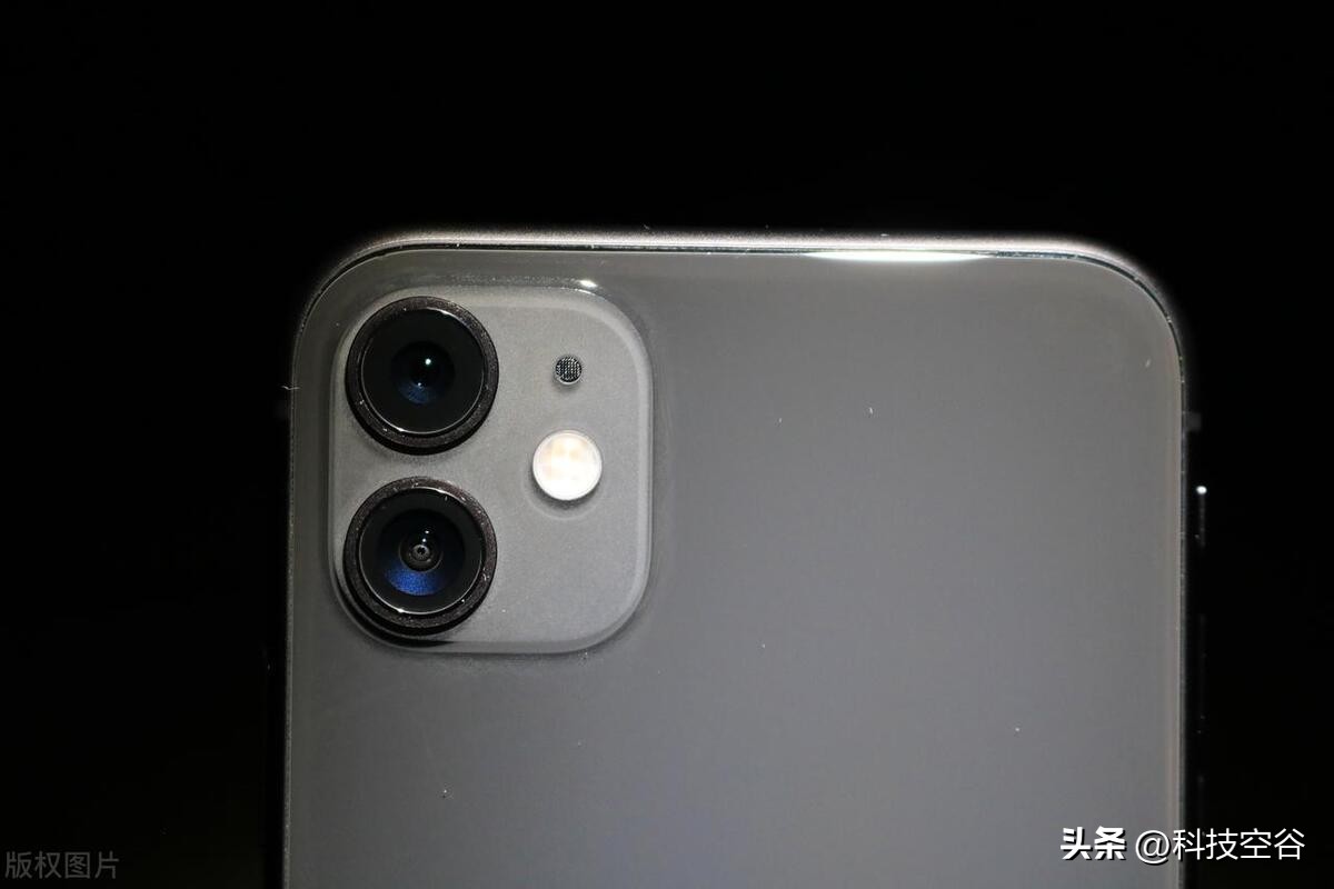 第一次买苹果手机适合买哪一款,第一次买苹果手机推荐哪里买