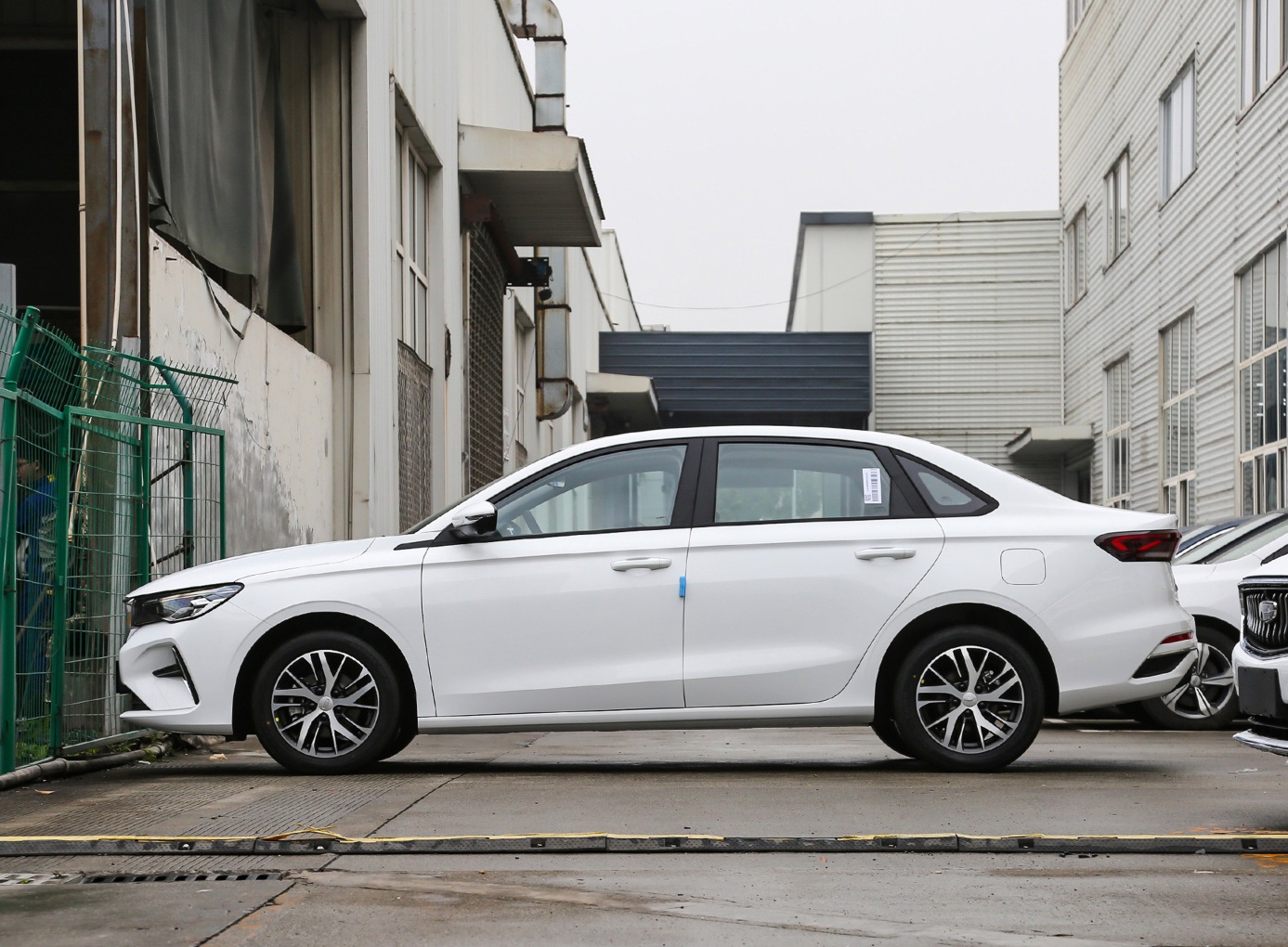 花7万买电车值得吗,6.98万的帝豪配置如何值不值得买