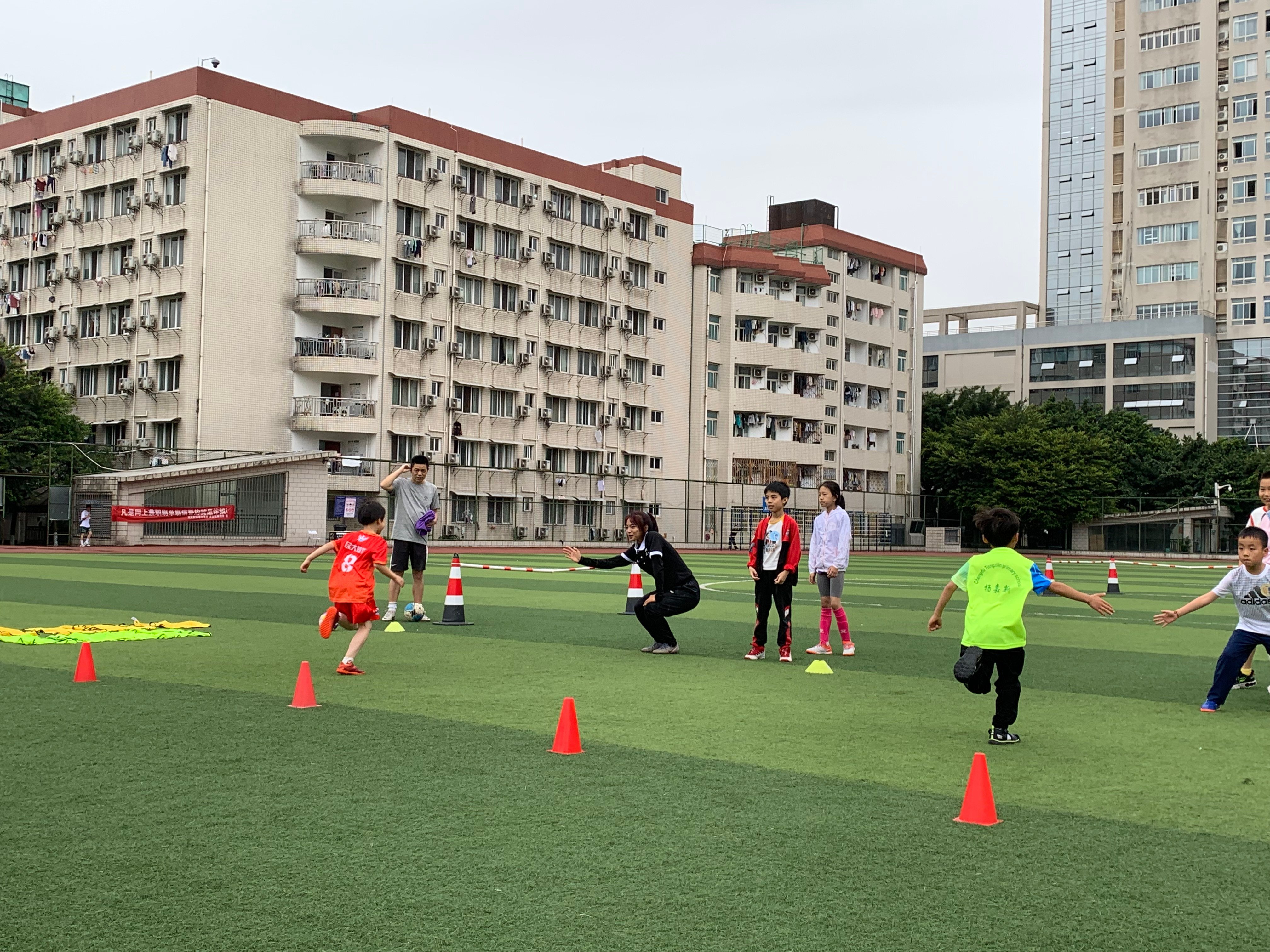 爱成都迎大运文明观赛,爱成都迎大运红领巾欢乐行