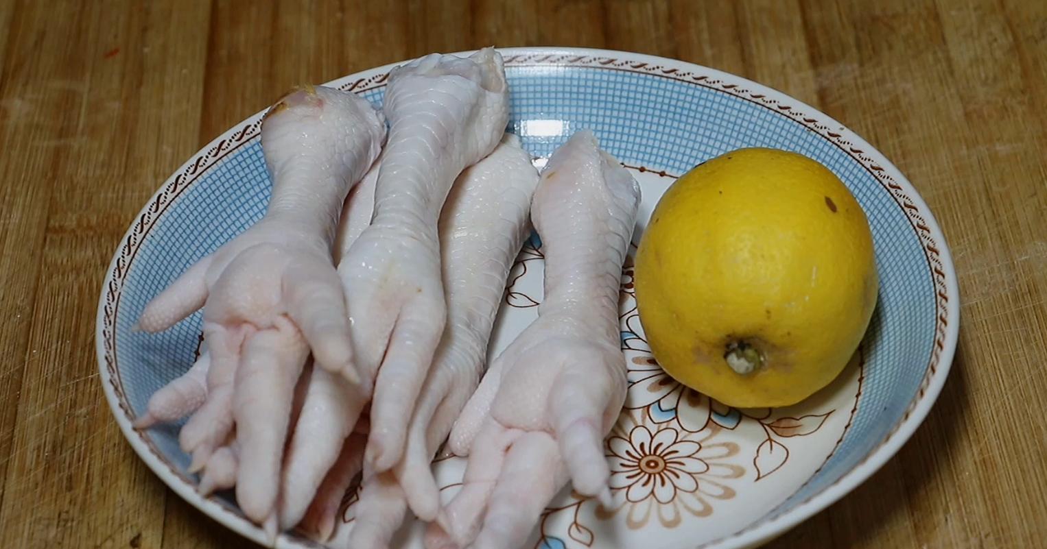 怎么用牙签脱骨鸡爪最快,无骨鸡爪怎么去骨详细慢教程