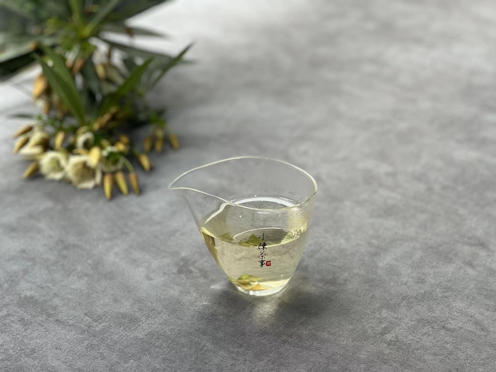 白茶的正确冲泡方法保温杯,玻璃杯白茶的正确冲泡方法