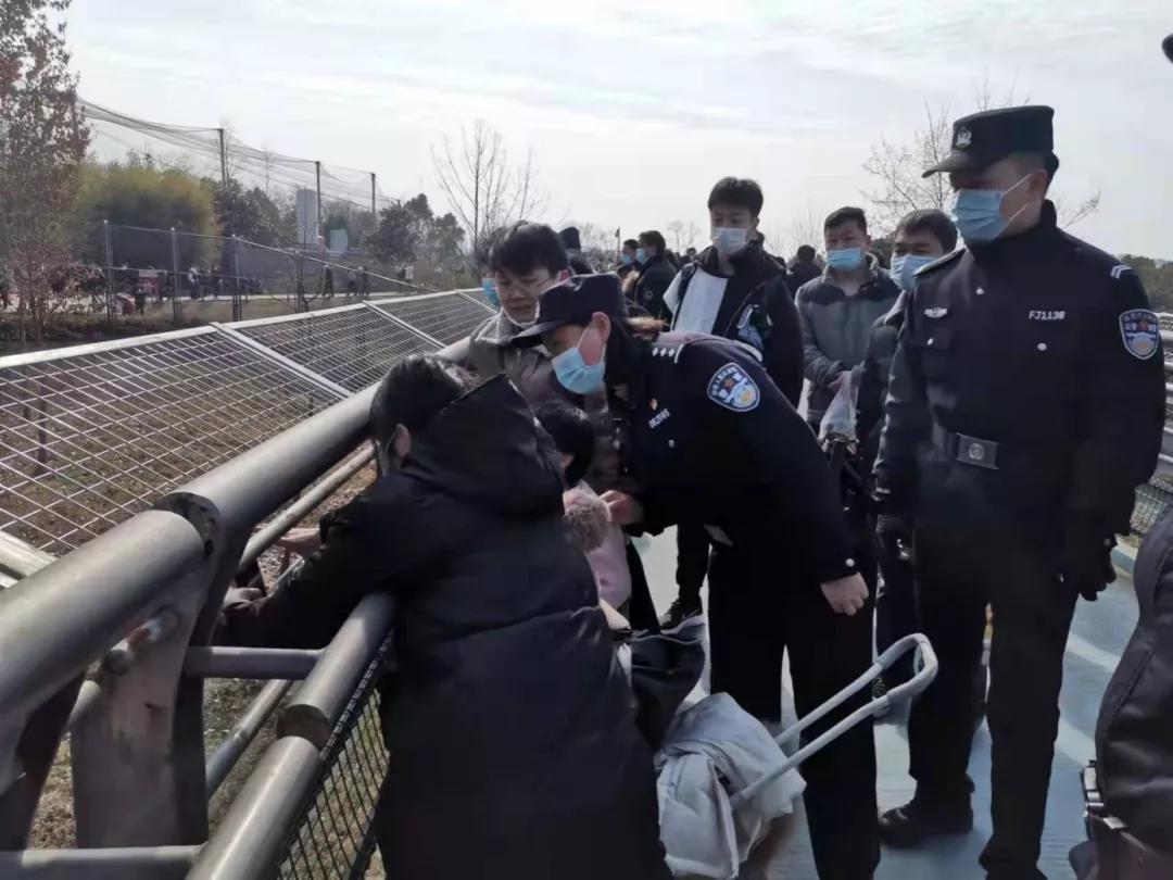 鏄ヨ妭鏈熼棿鍏ㄥ競绀句細娌诲畨澶у眬绋冲畾,鍏冩棪鏈熼棿杈栧尯娌诲畨澶у眬鎸佺画骞崇ǔ