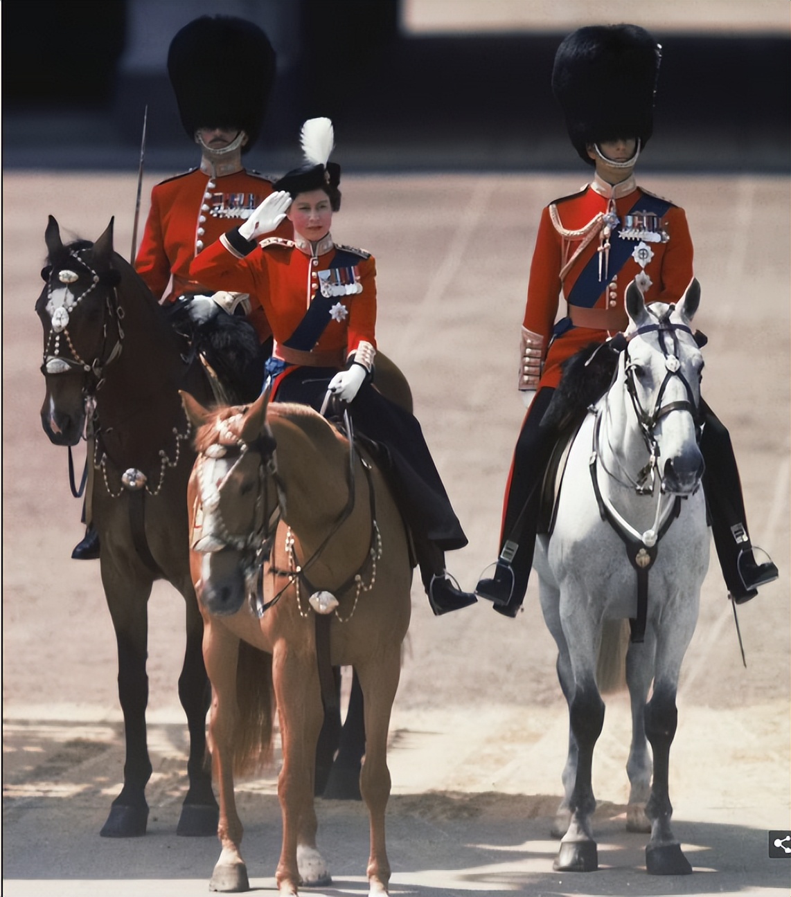 登基70周年！每年一张照片带你回顾女王的传奇人生