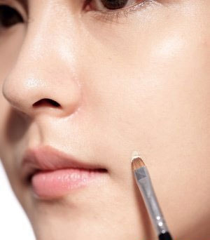 怎么化妆做到换头的效果,化妆如换头如何打造精致演员脸