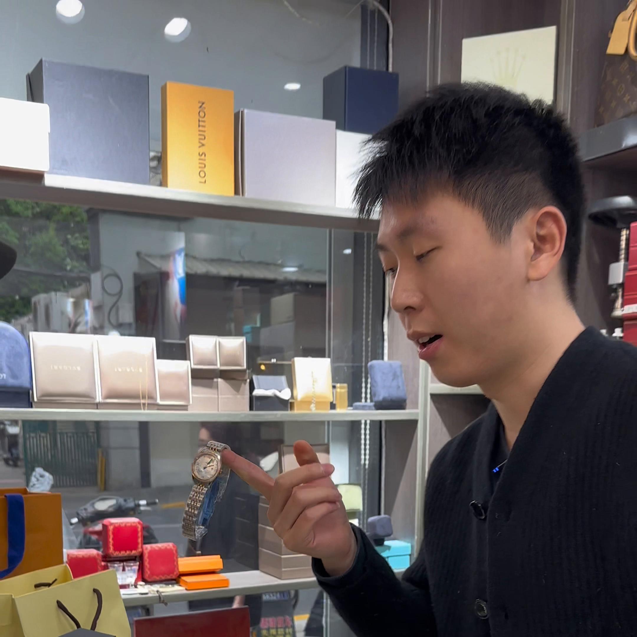 两三百的表和几千块的表区别,买一个十万的表怎样鉴别真假