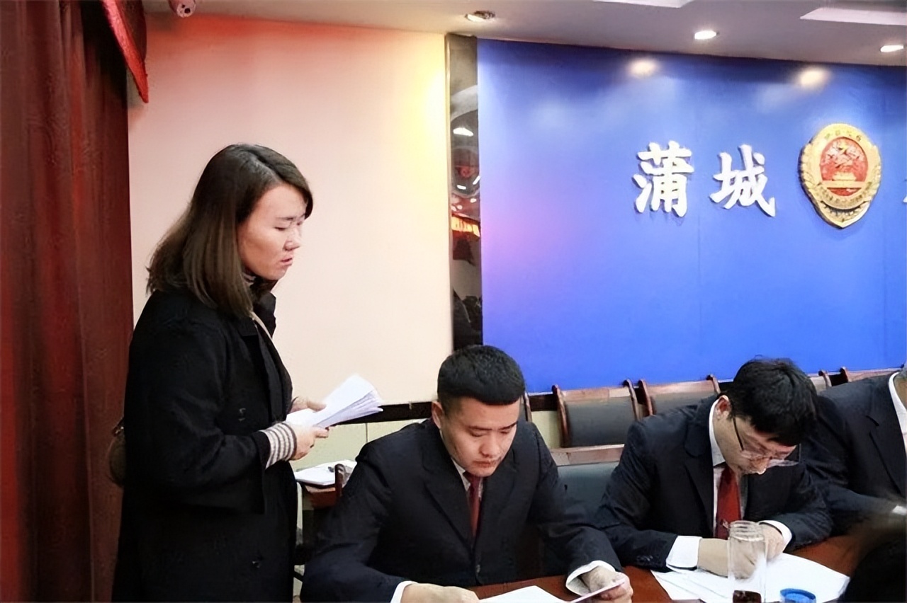 19岁花季少女遭施暴真实事件,13岁女孩陪酒遭群殴坠楼