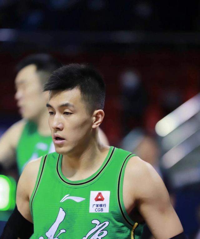 郭艾伦潘玮柏篮球,邓超郭艾伦完整视频