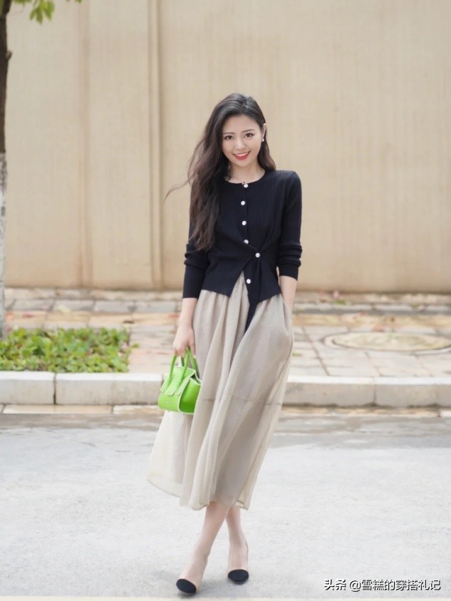 小白鞋马丁靴,小白鞋马丁靴圆头