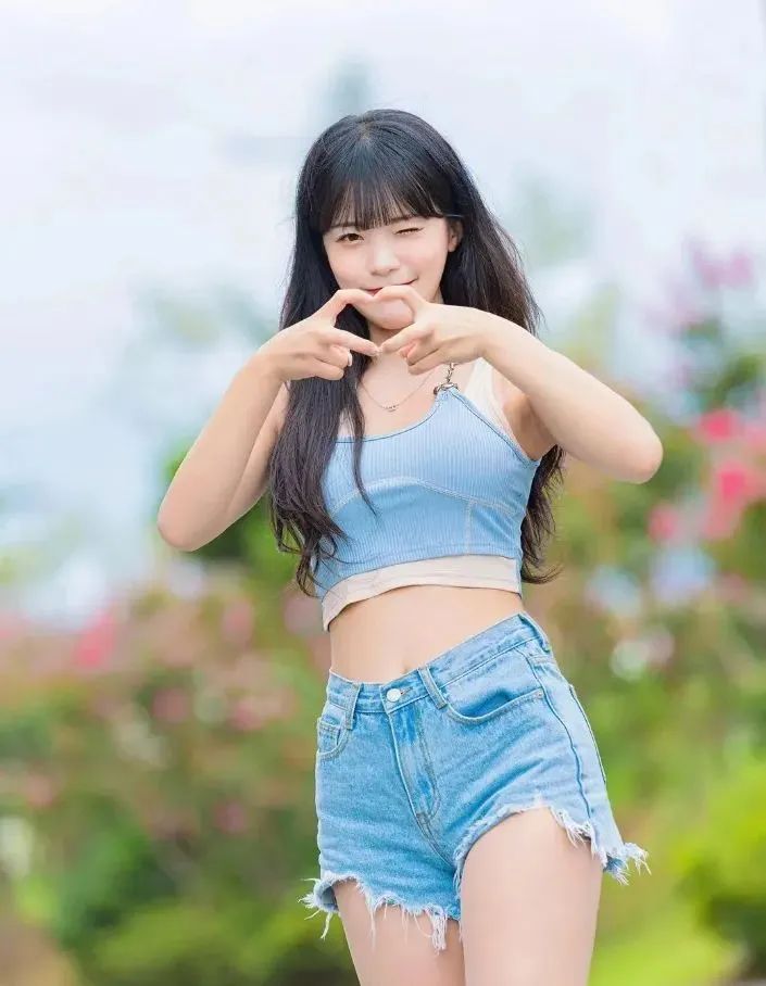 2018世界杯最美足球宝贝,世界杯韩国最火的足球宝贝图片