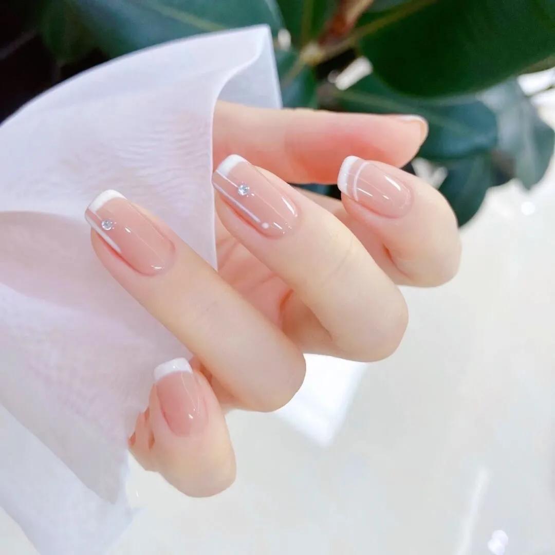 美甲图片好看又简单显白,美甲图片纯色显白简单又好看