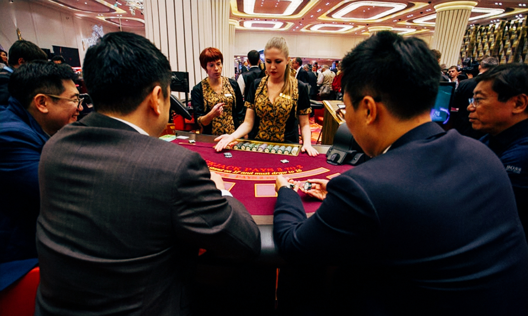 澳门司徒玉莲和崩牙合照,崩牙驹街市伟和好了吗