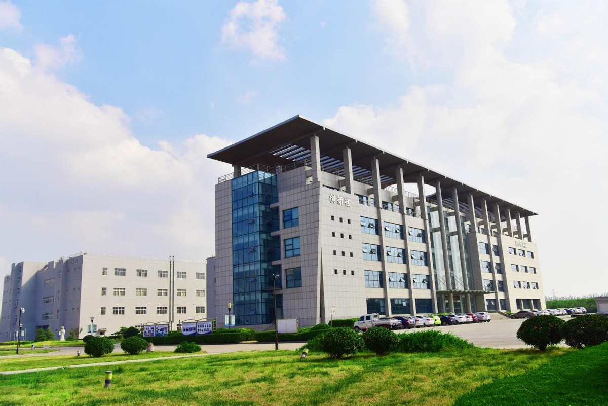 疫情冲击下的产业变革与发展机遇,疫情日趋平稳促进经济恢复发展