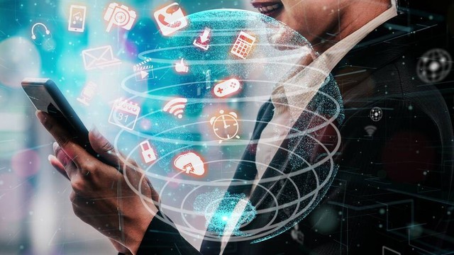 中国电商巨头的数字化转型策略：亚马逊、阿里巴巴、美团