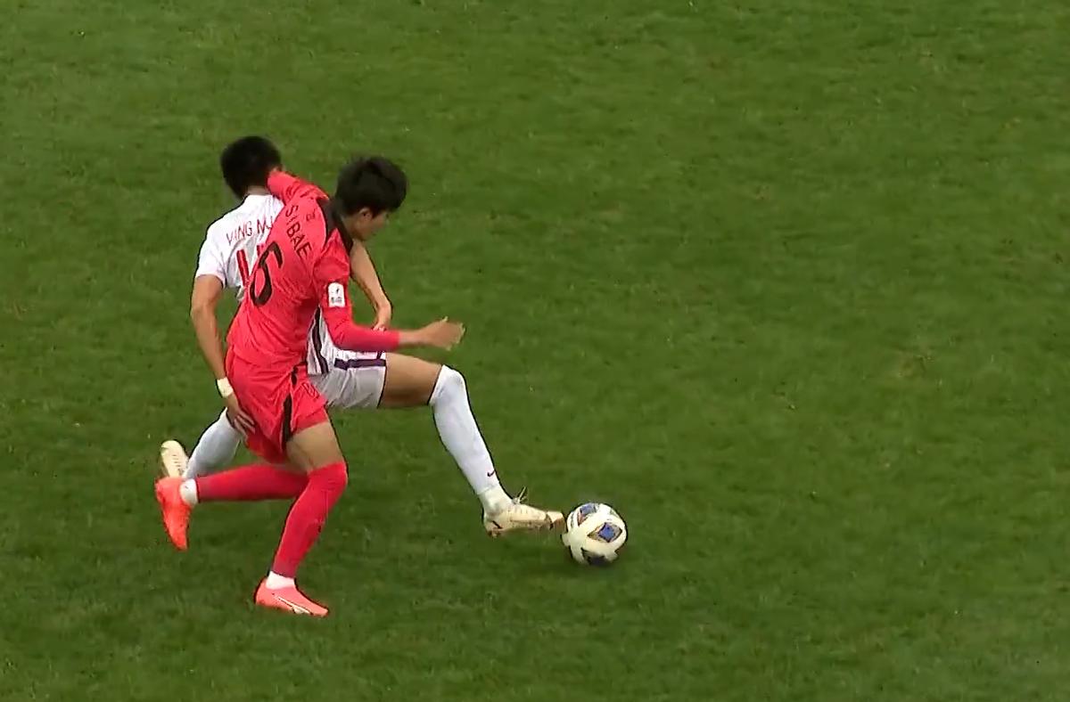 1比3国足输给了越南集锦,国足0比1输韩国全程回放