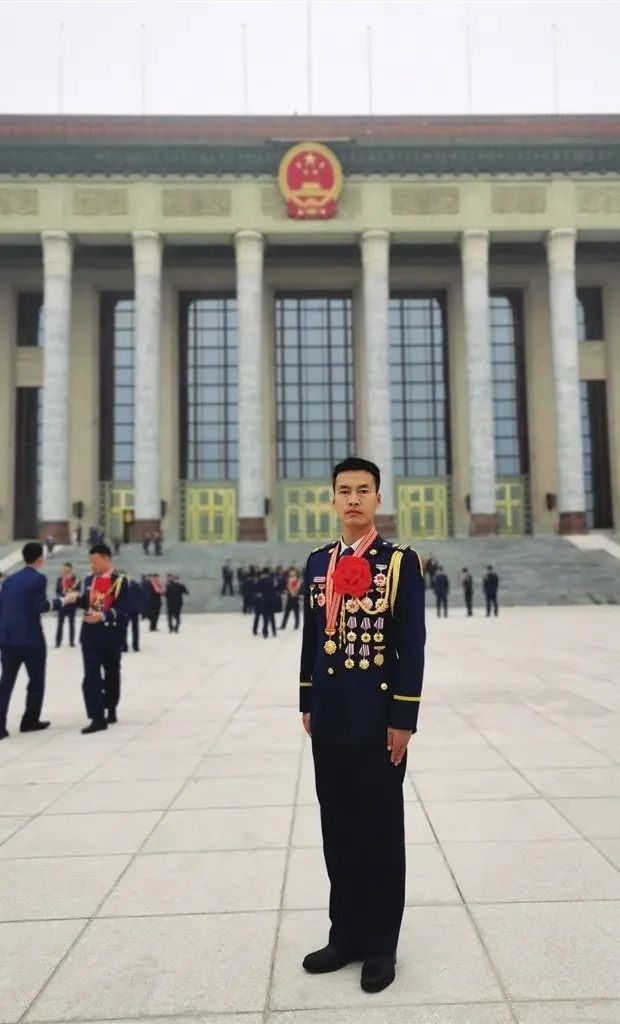 【楷模】太原消防张高峰同志当选山西省出席*党**的二十大代表