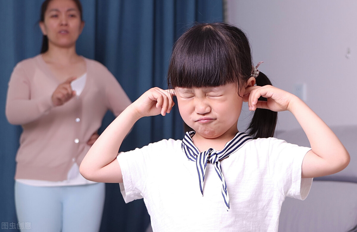 面对高中孩子的挑衅,面对高中同学比自己优秀怎么应对
