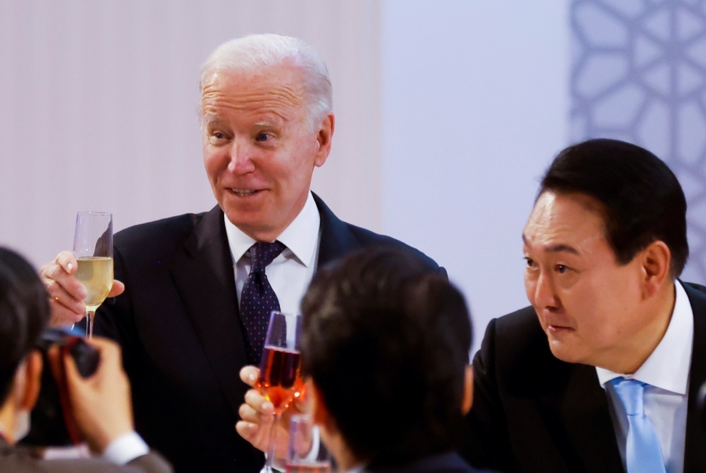 对华出口暴跌后，韩国称不能放低姿态，但愿意与华加强经贸合作