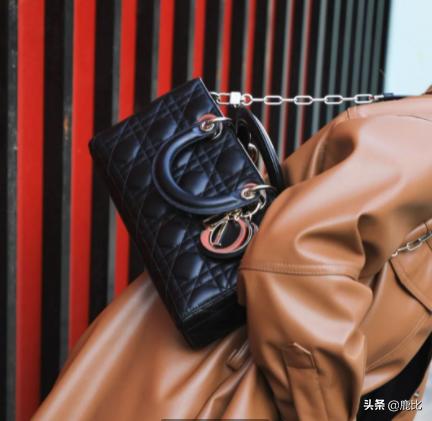 ladydior戴妃包丝绒,美到窒息的迪奥戴妃包