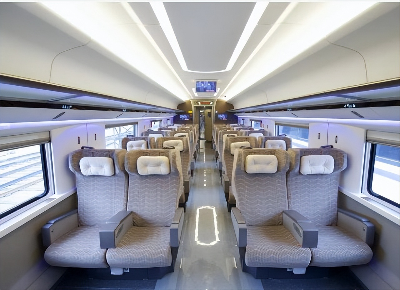 你知道高铁和动车有什么区别吗,高铁和动车最大的区别是什么