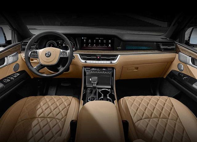 新款国产福特探险者实车再次现身,探险者3.5t途昂530现代v6哪个好