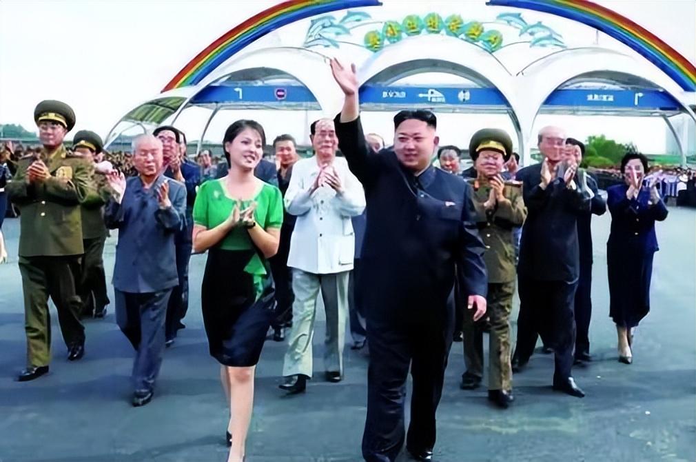 金家三代人的爱情:爷爷2次娶妻，父亲5段婚姻，金正恩夫妻恩爱