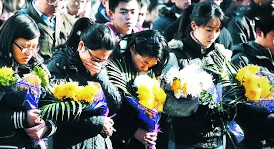 18岁民警因公殉职现场,党十八大以来因公牺牲民警