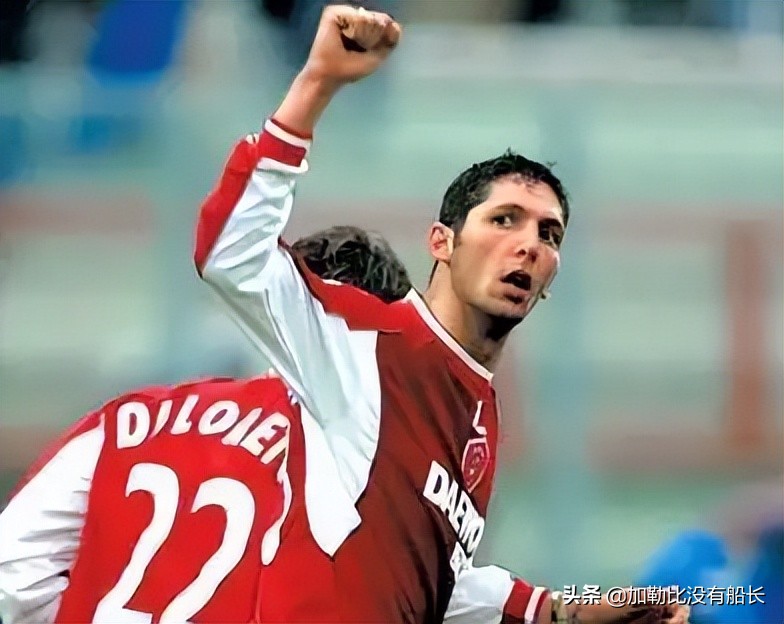 连续无缘世界杯的残酷事实是否让人更怀念02与06年的蓝衣军团？