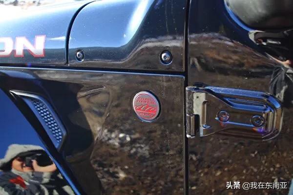 2024款GMC1500混合动力越野皮卡,吉普越野皮卡价格