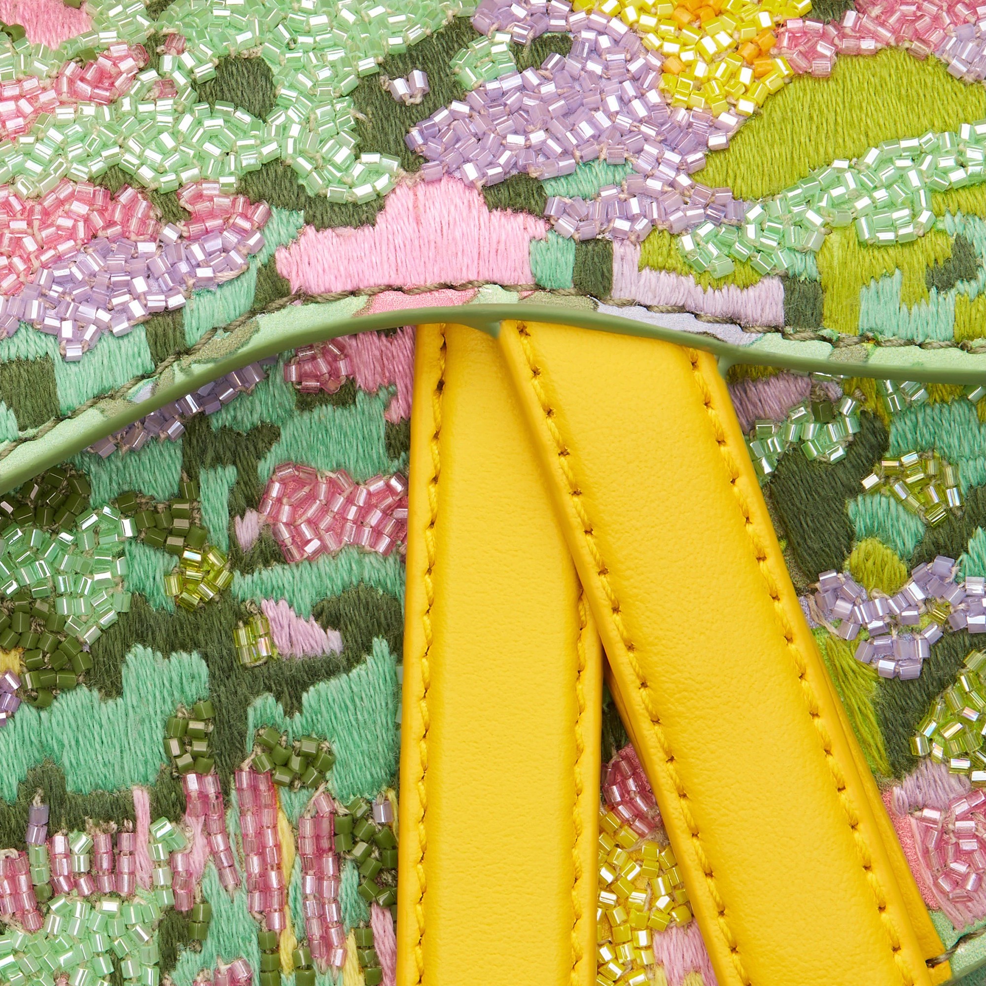 Dior刺绣包包,dior刺绣豹纹戴妃包