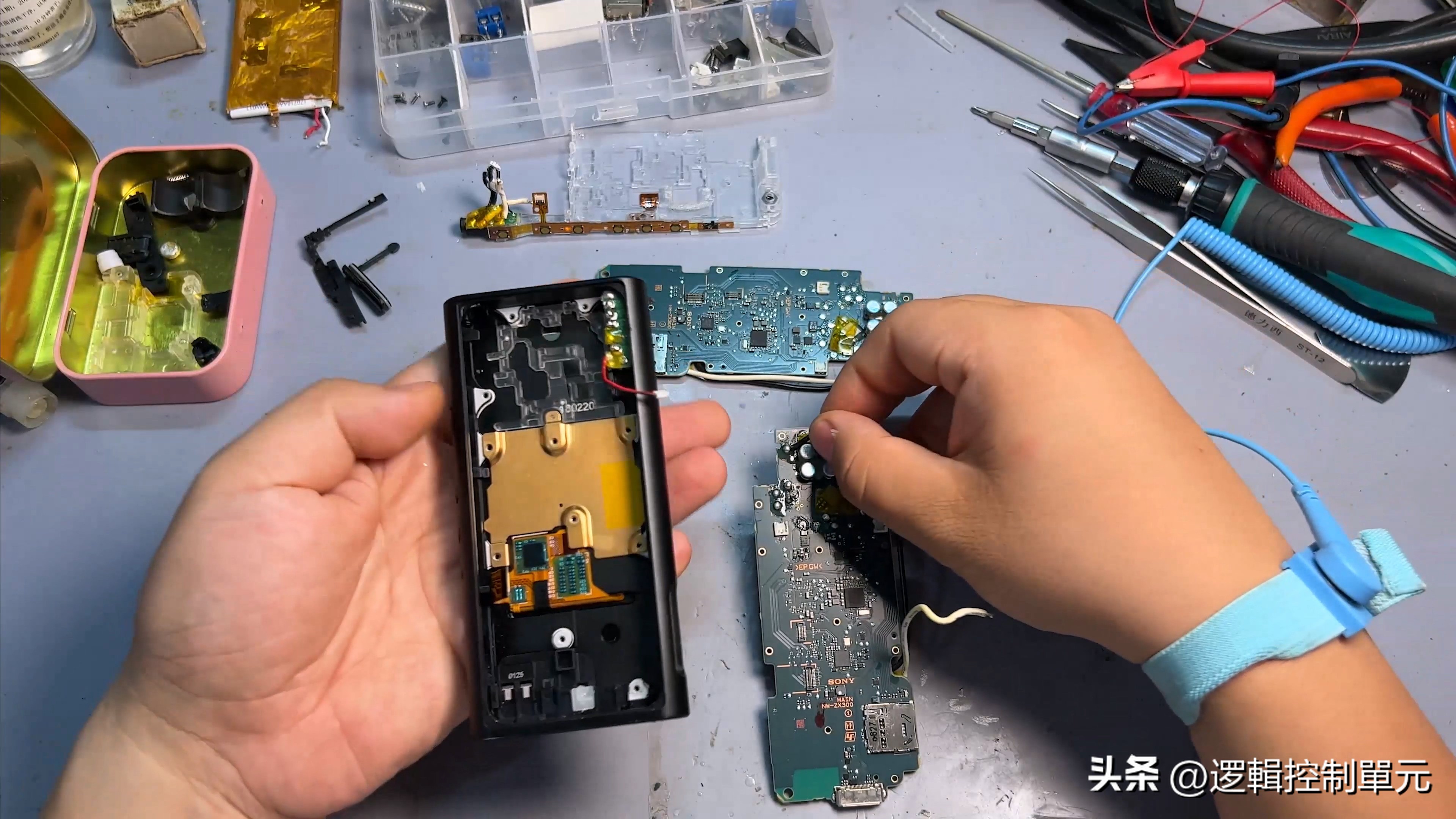 sony播放器zx300a拆解,索尼zx300a怎样更换电池