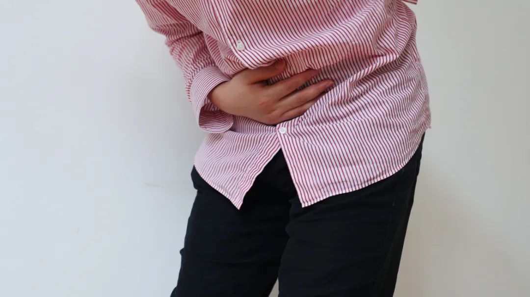 左腹痛转移到右腹痛是什么原因,为何腹痛