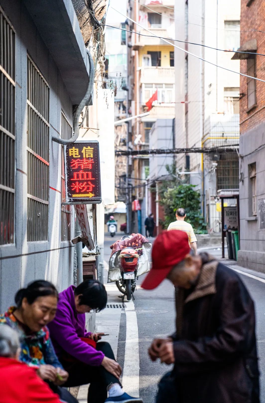 辣到落泪也舍不得停嘴的宝藏城市，不是长沙成都重庆