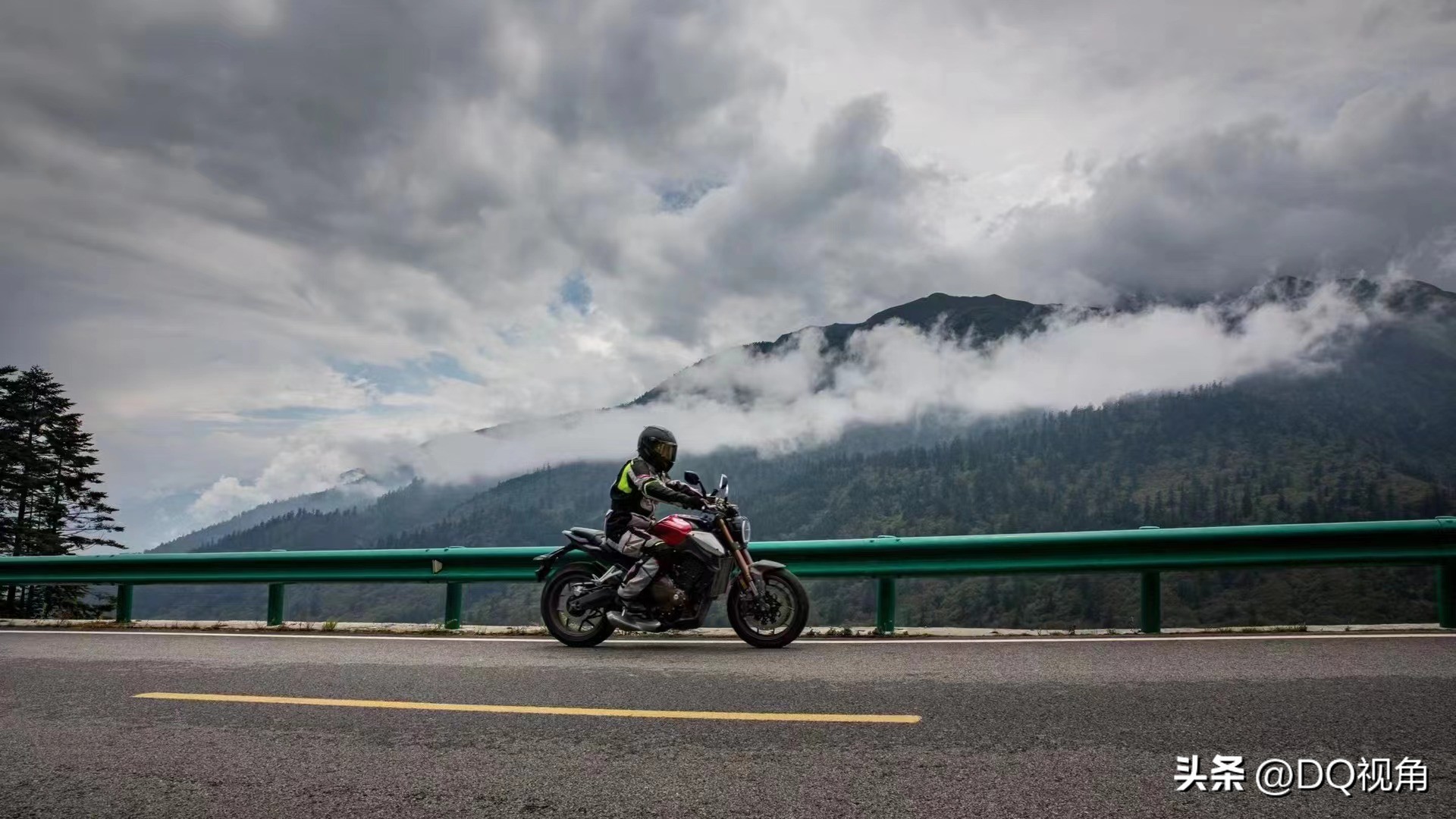 嘉爵四缸800川藏线测试进行中,嘉爵800四缸川藏线