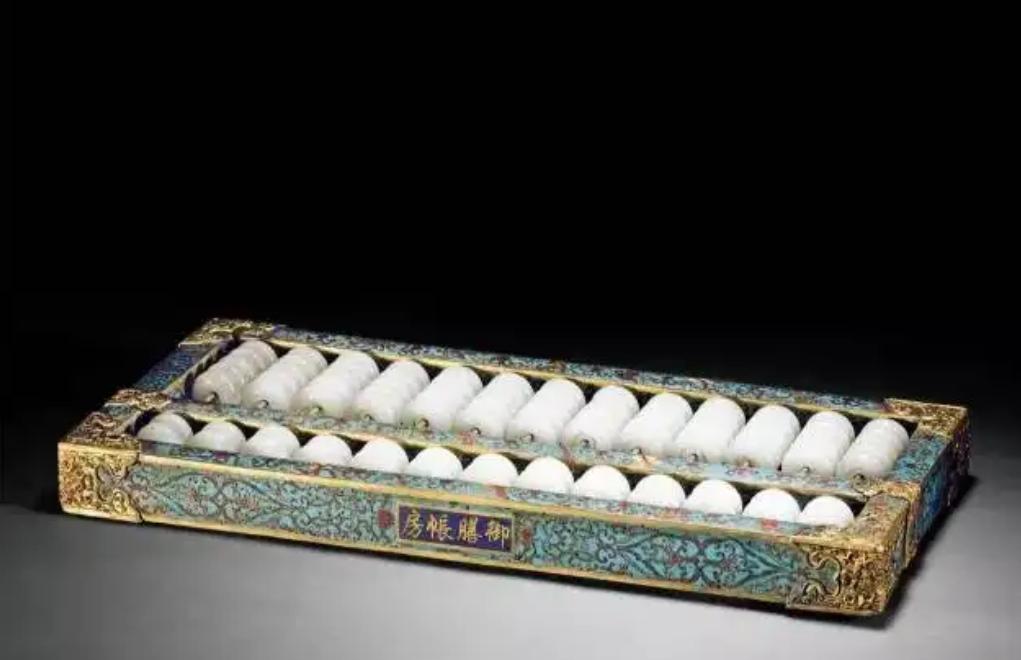 算盘其实就是古老的计算器,算盘是我国古老的计算工具