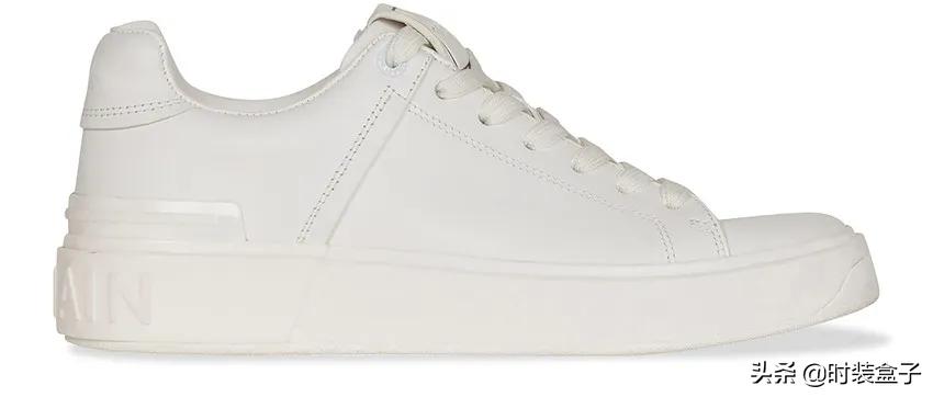 小白鞋是这几年的必备时尚单品,小白鞋时尚鞋