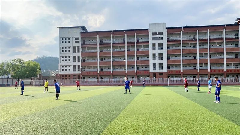 11人制周末足球联赛开赛,玉见体育直播回放