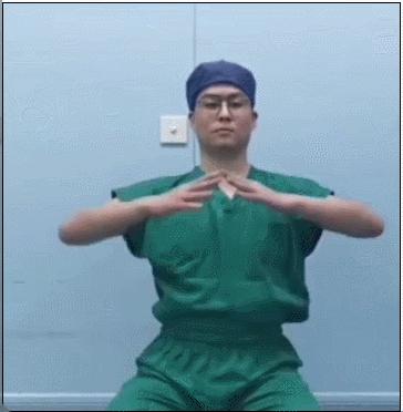 挺胸过度导致胸椎痛,挺直腰坐着有啥危害